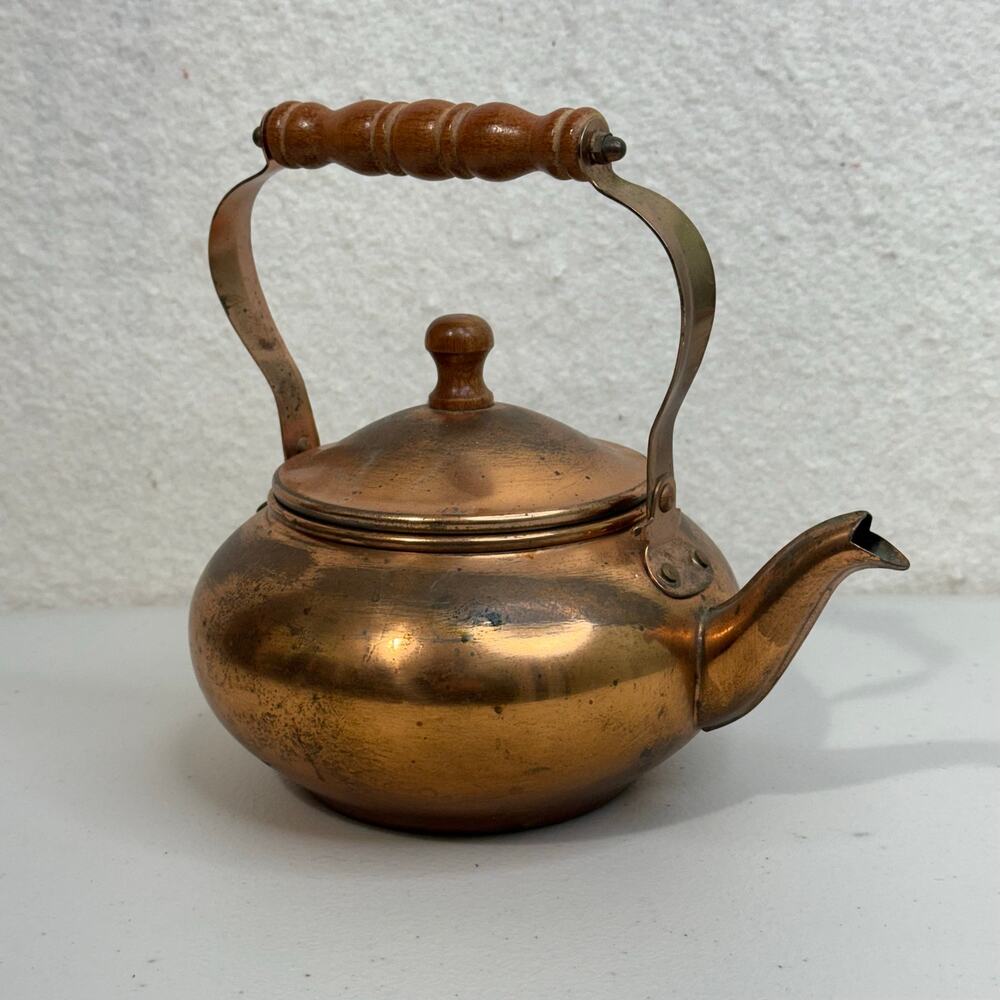 VTG Copper Metal Teapot Kettle Turned Wood Handle/Knob Rustic Farmhouse Cottage